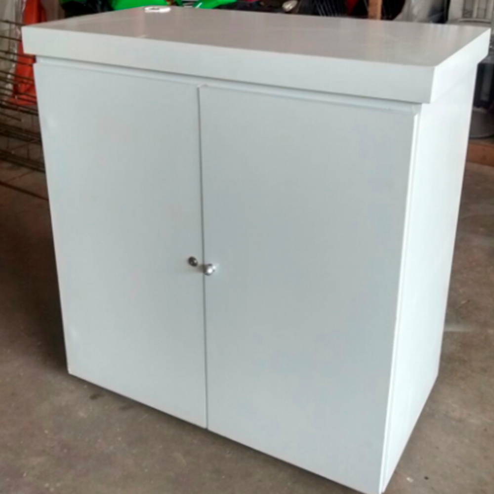 Armário 2 portas com chave